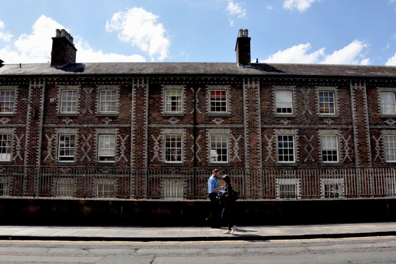 에든버러 Stylish Flat In 1860'S Listed Building 아파트 외부 사진